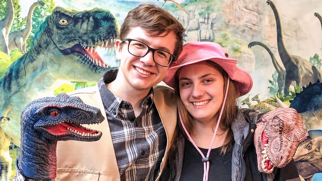 Happy Dinosaur Detective players.